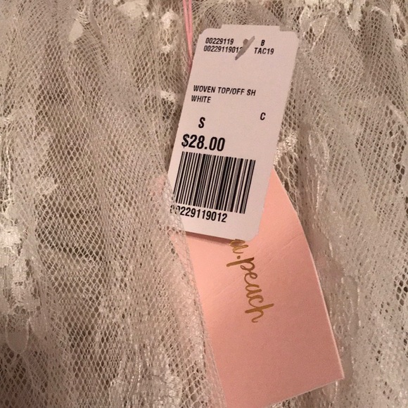 Flowy lace see through top - Picture 3 of 4